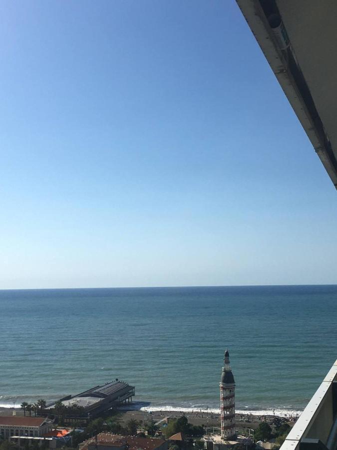 Orbi City Tower Batumi Bagian luar foto
